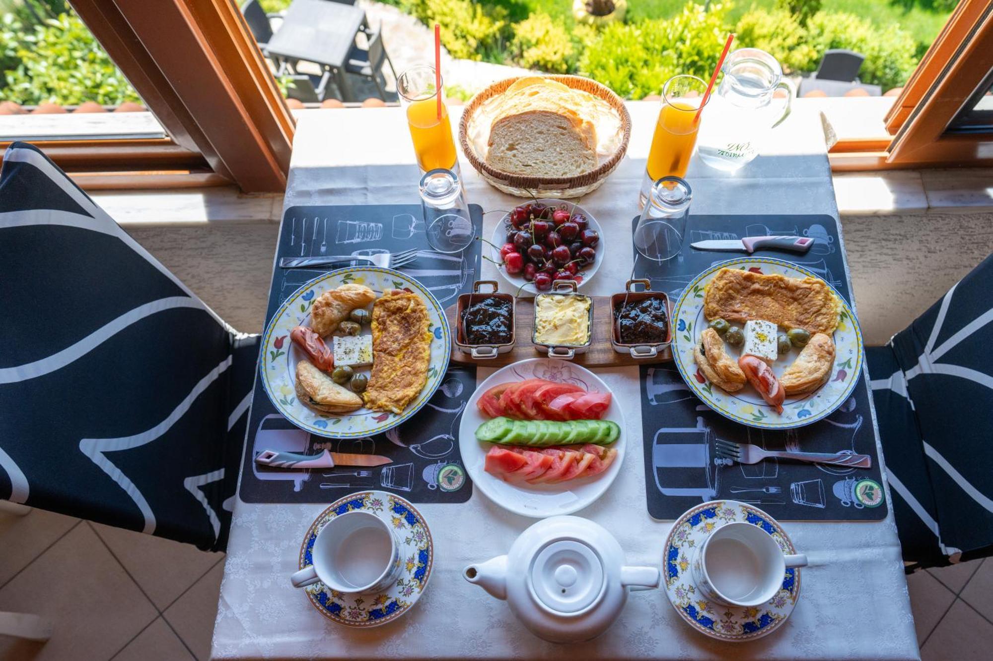 Guesthouse Emiljano Berat Dış mekan fotoğraf